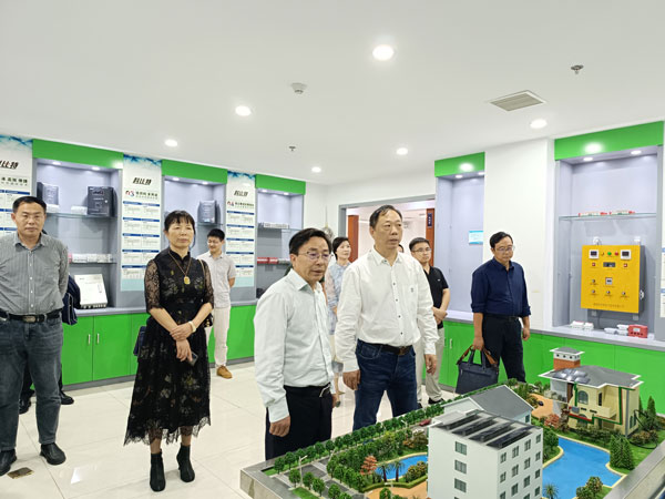 湖南省政协副主席、民建湖南省委会主委赖明勇莅临球探官方网站走访调研